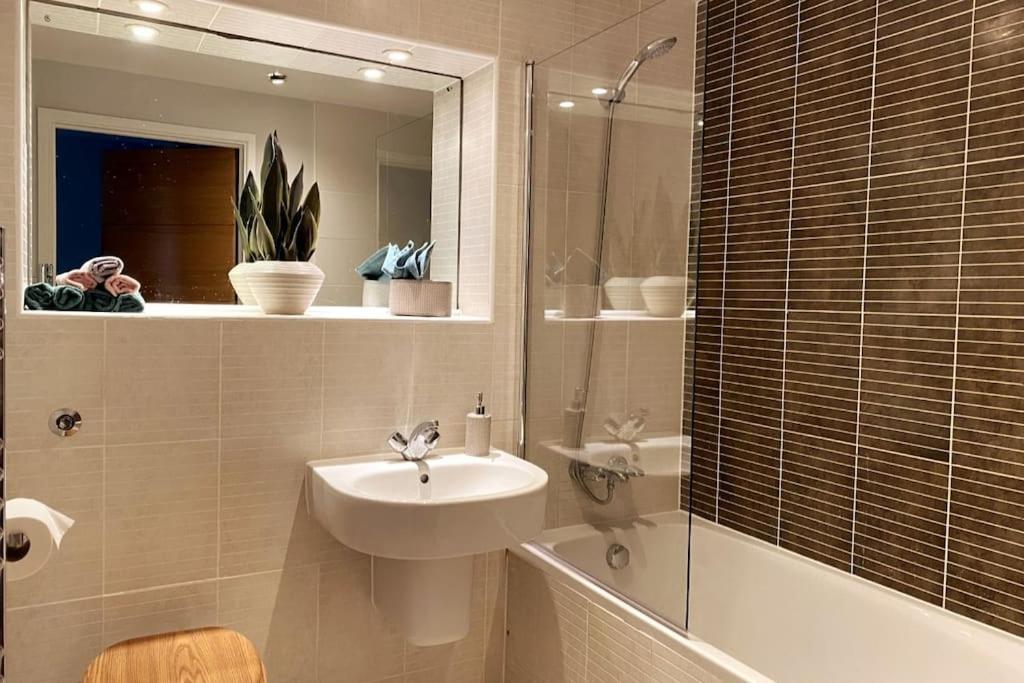 3Bed House With Parking Short Walk To Bath Centre Villa Esterno foto